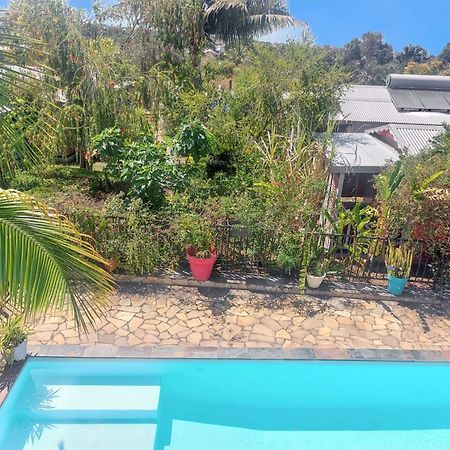 Maison d'Une Chambre: Poolside Retreat with Garden and Wi-Fi Ravine des Cabris Exterior photo