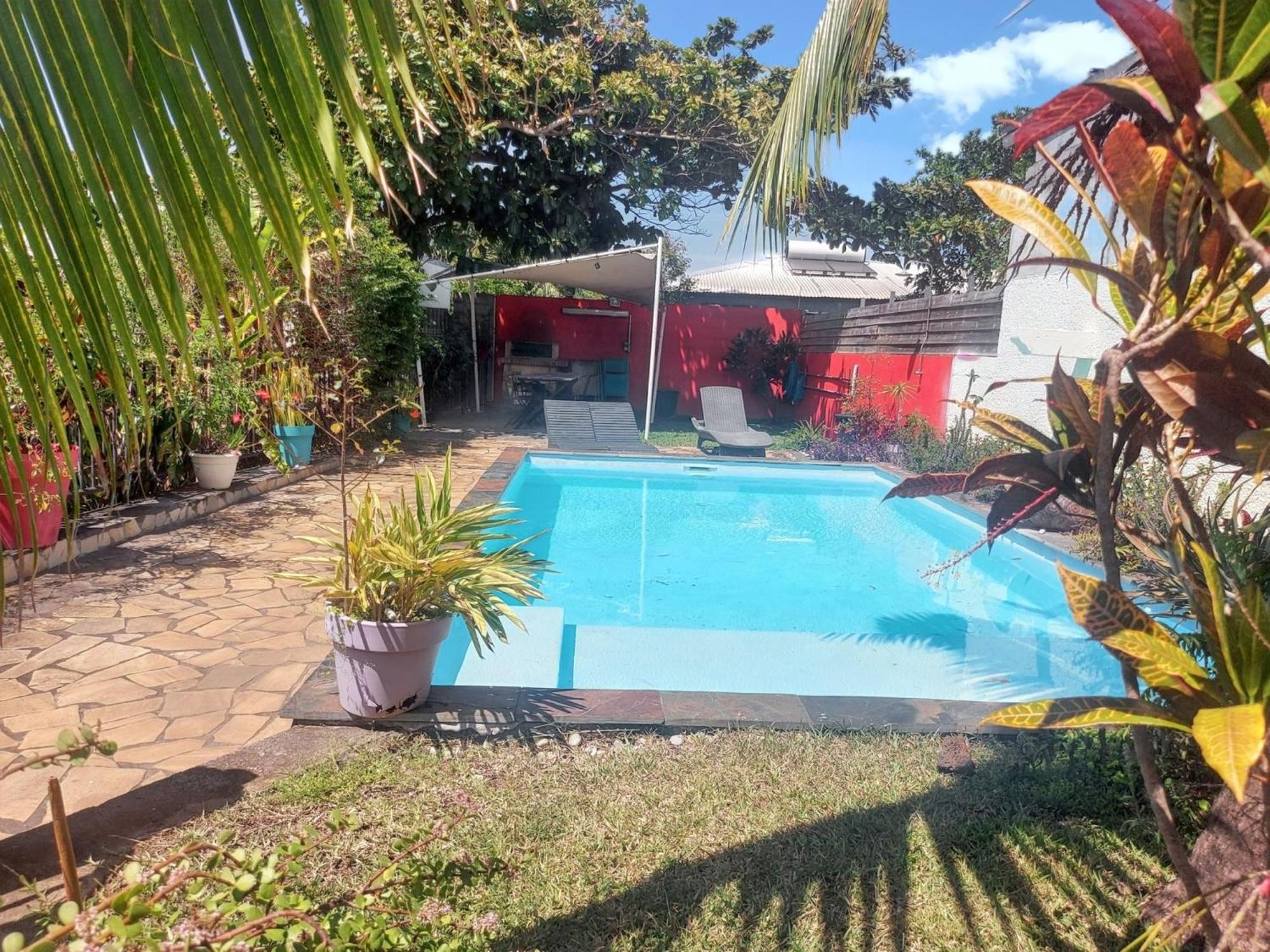 Maison d'Une Chambre: Poolside Retreat with Garden and Wi-Fi Ravine des Cabris Exterior photo